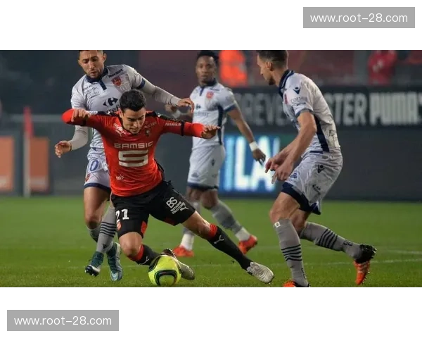 雷恩队攻守平衡度存疑 法甲赛场稳定性亟待加强